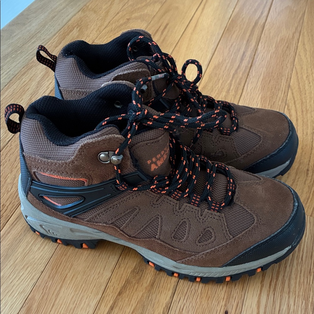 Perry Ellis Kids Brown and Black Boots